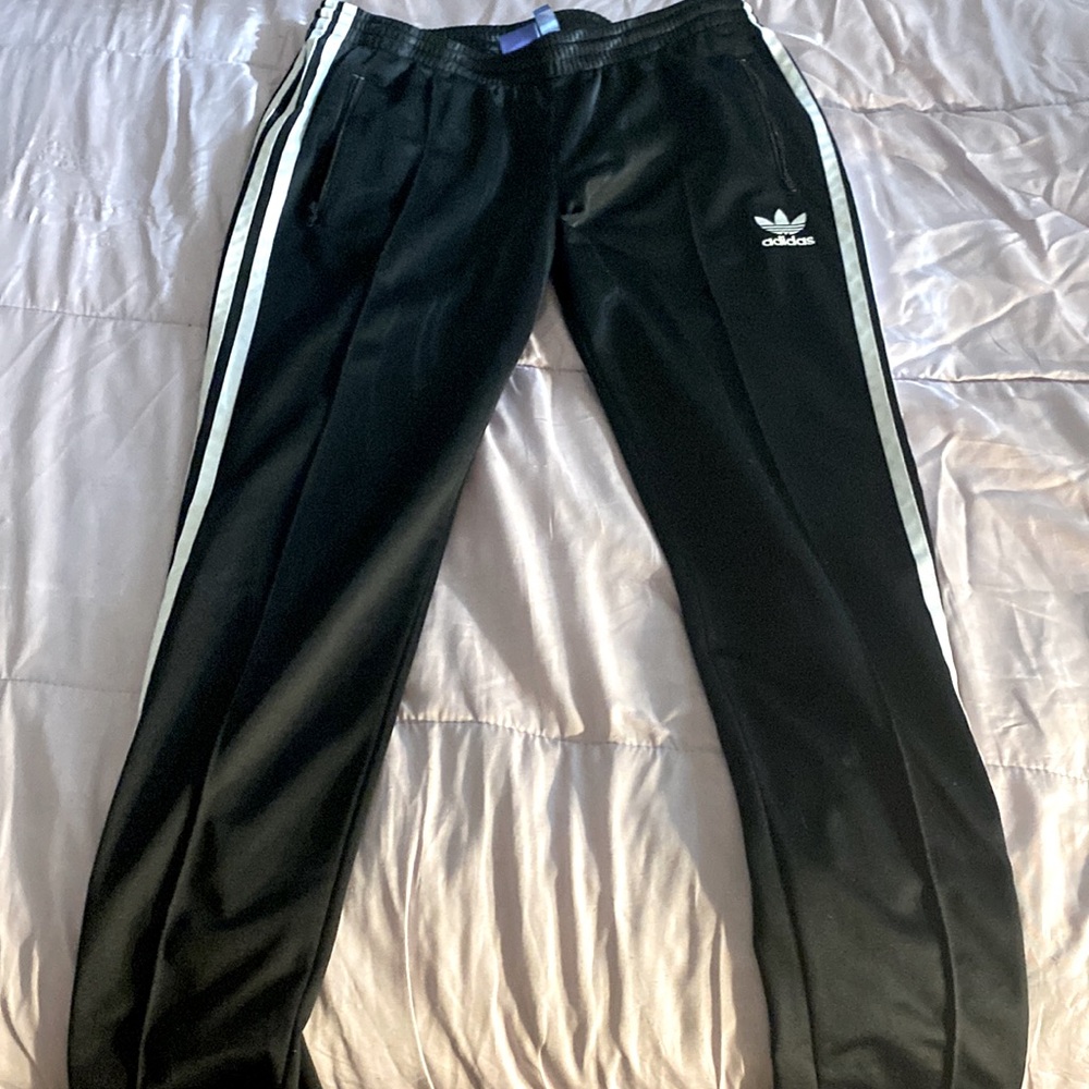Adidas very comfortable sweats. Black and white